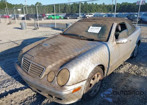 2001 Mercedes-Benz Clk 320 из США, поврежденный, VIN WDBLK65G81T063412